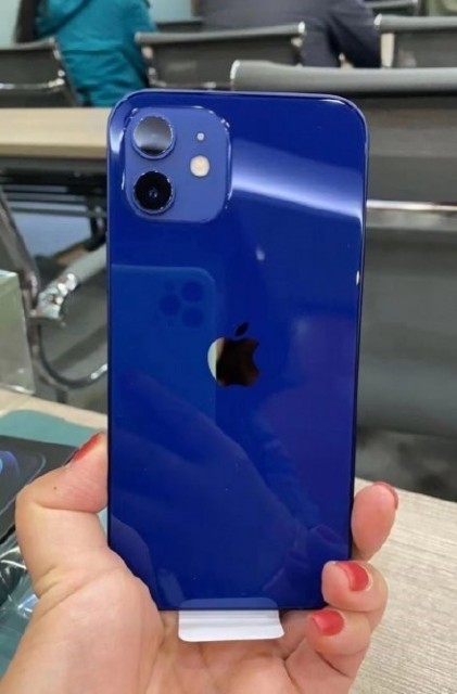 iPhone 12蓝色版疑似翻车：这还是你心中的那抹蓝吗？