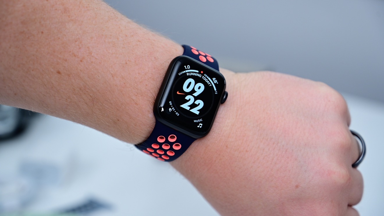 苹果预计将电池加入Apple Watch，引入“电池表带”