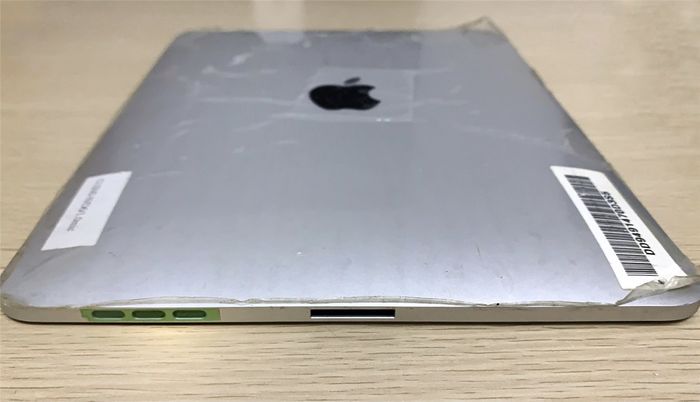 iPad 原型机曝光：曾有双 30 针接口设计，满足更多连接需求