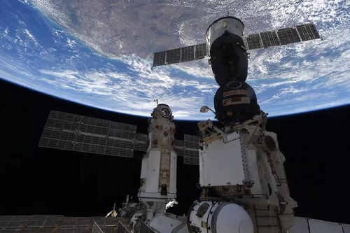 NASA：俄罗斯科学号舱出现对接失误，造成国际空间站倾斜