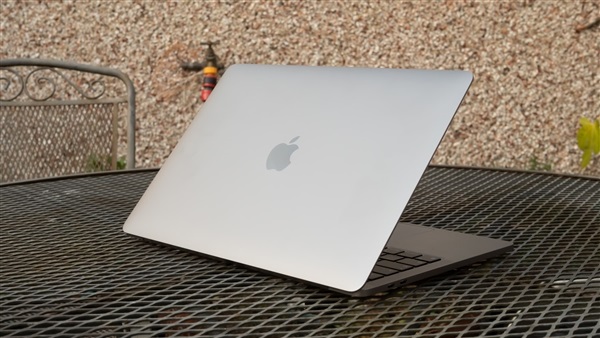 新款MacBook Pro刘海可隐藏，全面模式可治愈强迫症