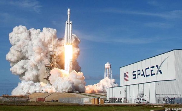 SpaceX最快将于下月开始轨道测试试飞，比预期要早