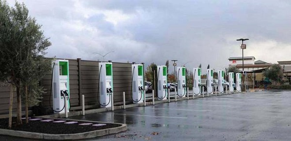美国计划拨款50亿发展电动汽车充电桩，将在五年内实施