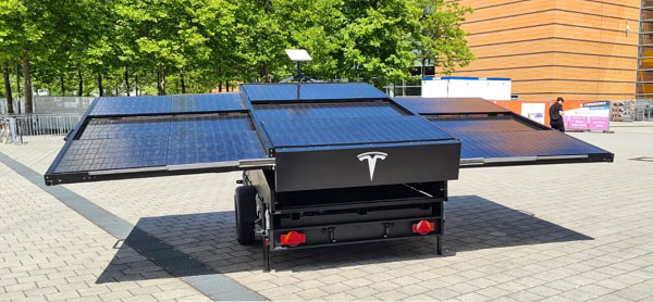 特斯拉德国博览会展示太阳能增程器拖车，带有星链卫星系统
