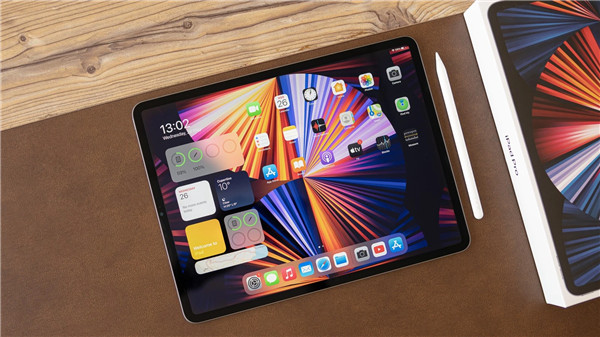 苹果确认会在当地时间10月24日推出iPadOS 16.1：加入了台前调度功能