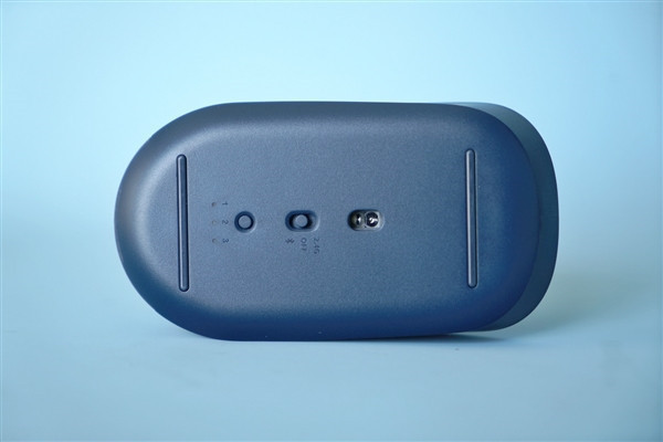 华为新一代无线鼠标图赏：7按键设计 双模即插即用 玻璃上也能用，售价179元