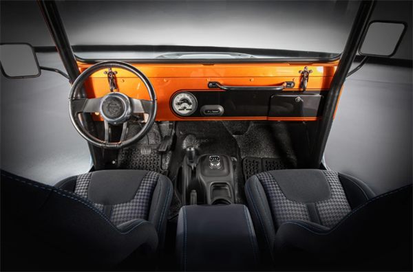Mopar 推出了多款有趣的电动概念车，包括一款电动 Jeep 吉普车“CJ Surge”