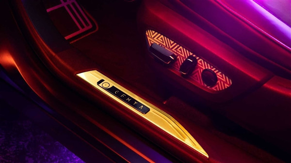 雷克萨斯RX 500h特别版发布！外观和内饰设计灵感源自于漫威系列电影 专门为瓦坎达设计