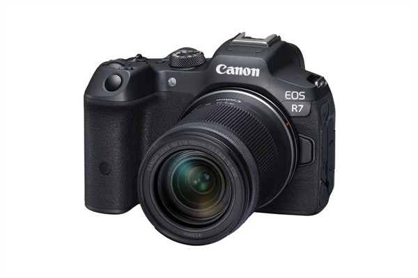 消息称：佳能将明年第一季度推出APS-C 画幅微单相机 EOS R50 还将会推出一款新的入门级相机