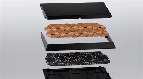 特斯拉推出无线充电板，类似苹果AirPower，定价300美元