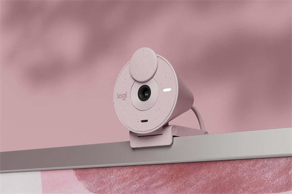 罗技发布 Brio 300 网络摄像头，支持 1080p / 30fps 视频录制，价格 69.99 美元