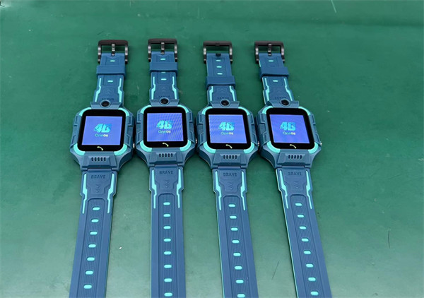 中移物联 OneOS 与紫光展锐智能穿戴 W217 项目首批产品近日完成产线生产