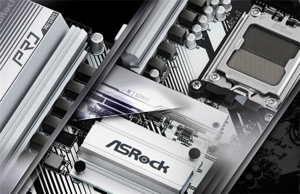 华擎即将推出 Pro RS系列主板确认支持 PCIe 5.0 NVMe 磁盘