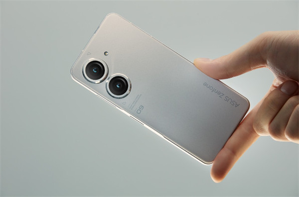 华硕 Zenfone 10 手机现身数据库，搭载第二代骁龙 8 移动平台