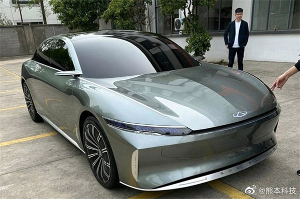 奇瑞ARRIZO Star概念车亮相，网友表示挂上BBA的车标，售价起码百万起