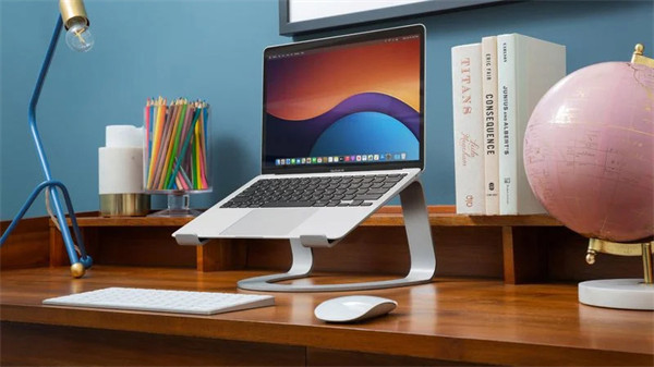 Twelve South 向 MacBook 笔记本推出 Curve SE 支架，售价 40 美元