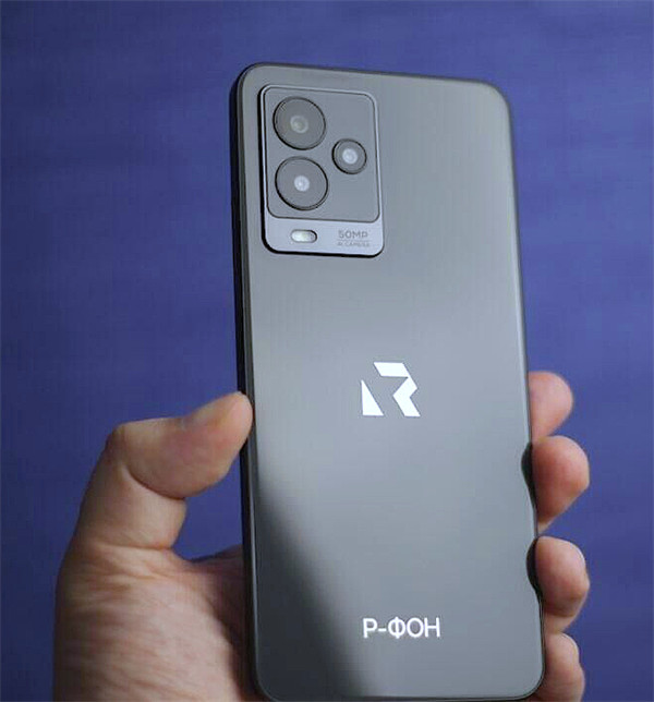 R-FON 智能手机曝光：搭载 Linux 的自研系统-- ROSA OS