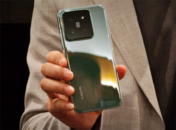 小米 14 手机外观公布，将提供四款配色