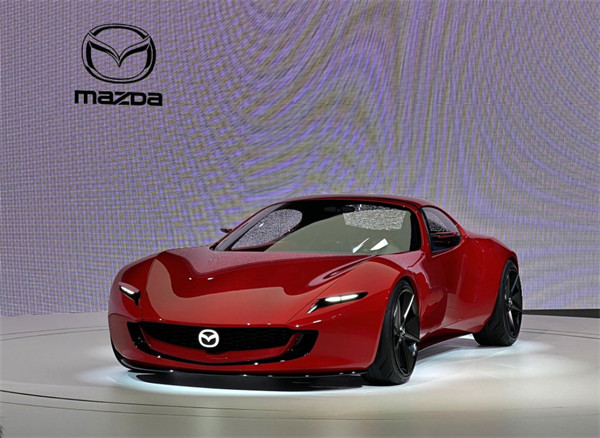 马自达推出 Iconic SP 概念车，采用转子引擎和电机驱动的增程技术